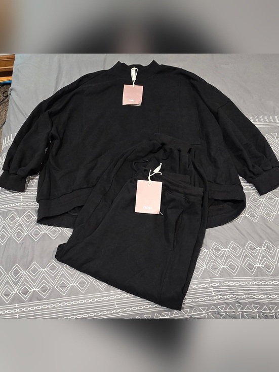 Nap Tops - NAP Loungewear Sweatshirt And Jogger Set In Black Size XXL